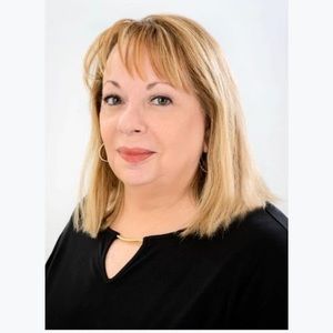 Meet your Posher, Roz